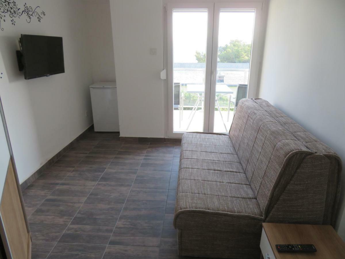 Vila Velvet Hotel Starigrad Paklenica Buitenkant foto