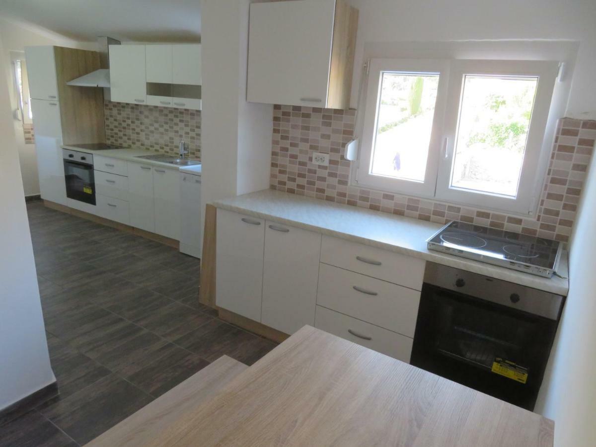 Vila Velvet Hotel Starigrad Paklenica Buitenkant foto