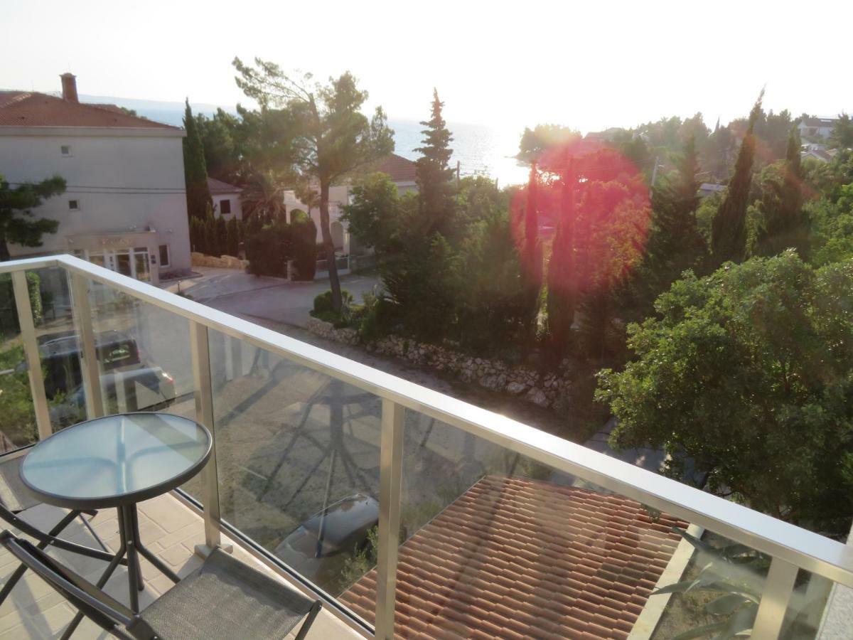 Vila Velvet Hotel Starigrad Paklenica Buitenkant foto
