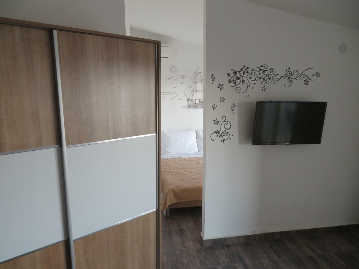 Vila Velvet Hotel Starigrad Paklenica Buitenkant foto