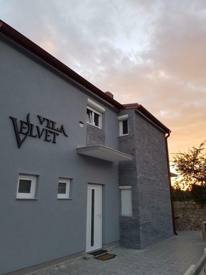 Vila Velvet Hotel Starigrad Paklenica Buitenkant foto