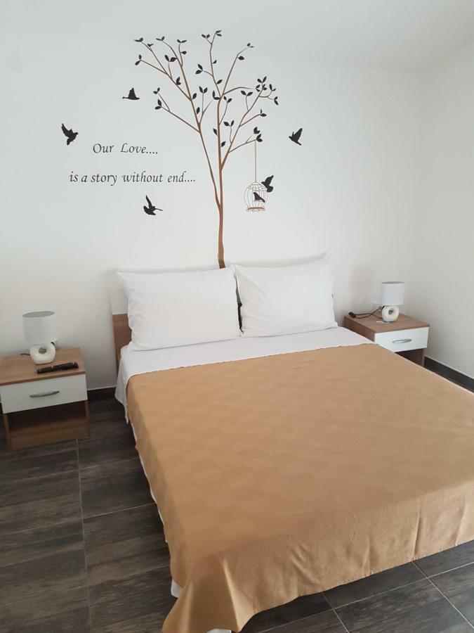 Vila Velvet Hotel Starigrad Paklenica Buitenkant foto