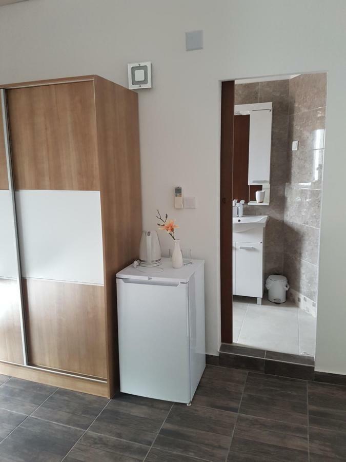 Vila Velvet Hotel Starigrad Paklenica Buitenkant foto